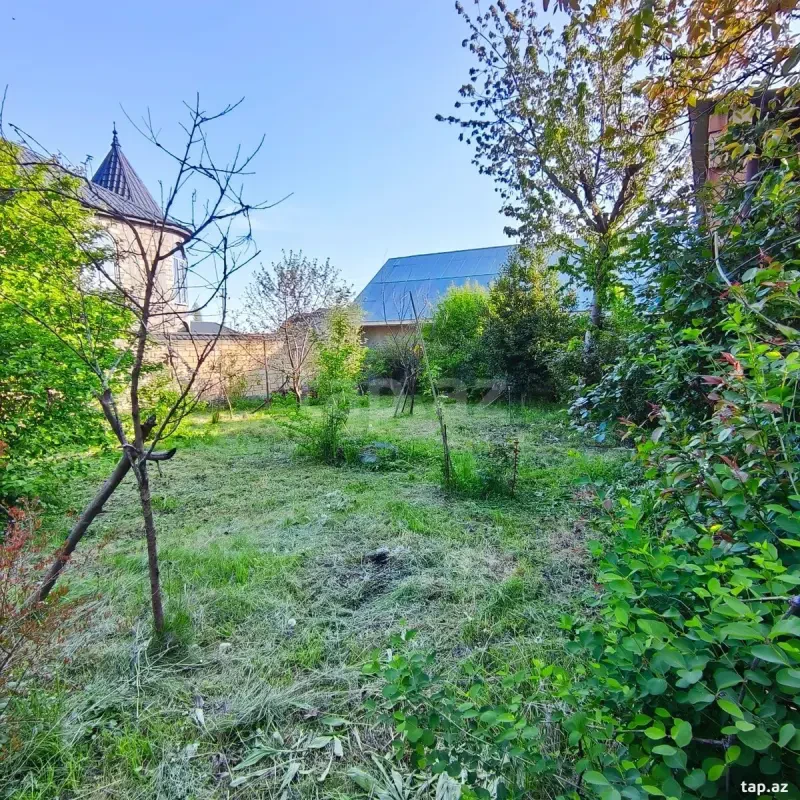 Satılır 3 otaqlı həyət evi 600 m²