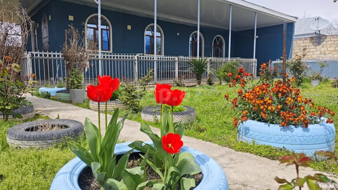 Satılır 5 otaqlı həyət evi 107 m²