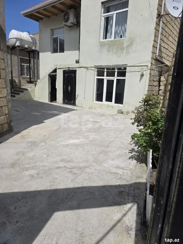 Satılır 6 otaqlı həyət evi 220 m²