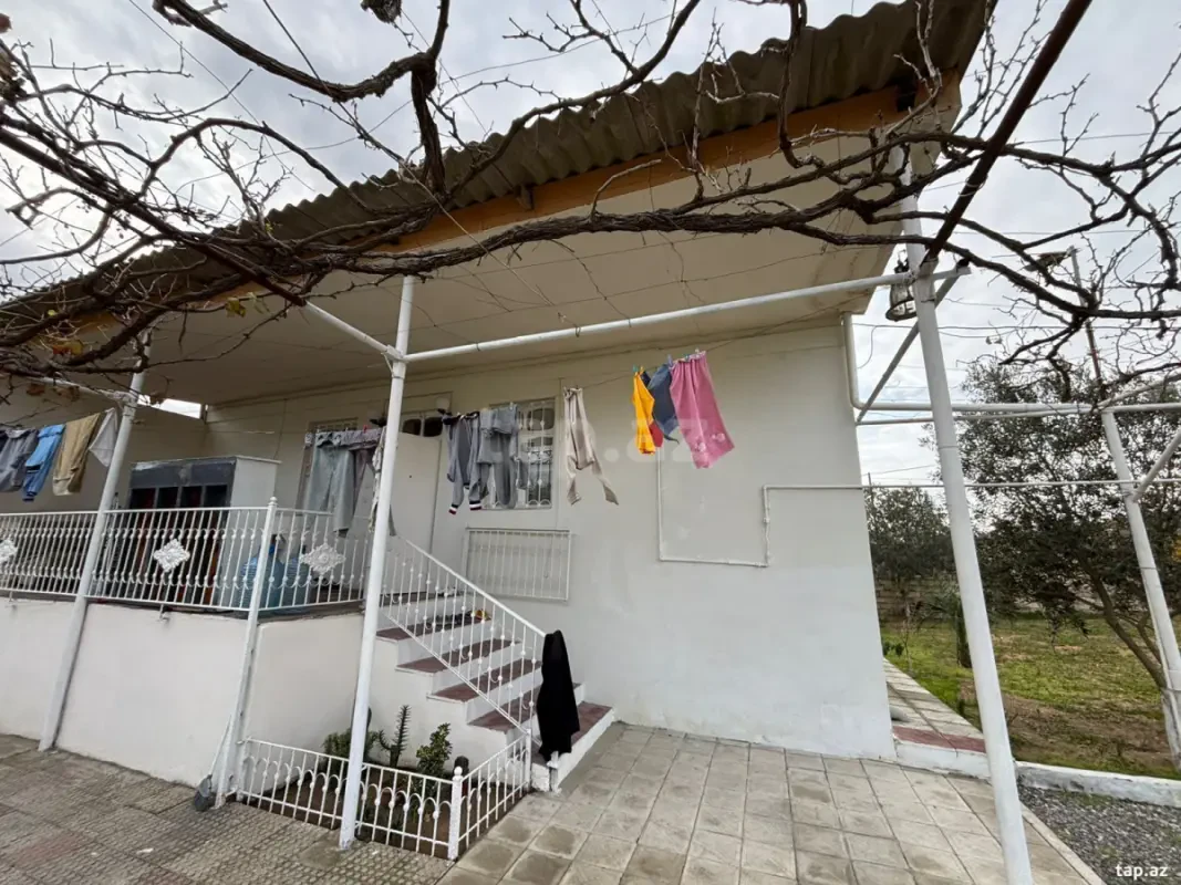 Satılır 4 otaqlı həyət evi 110 m²