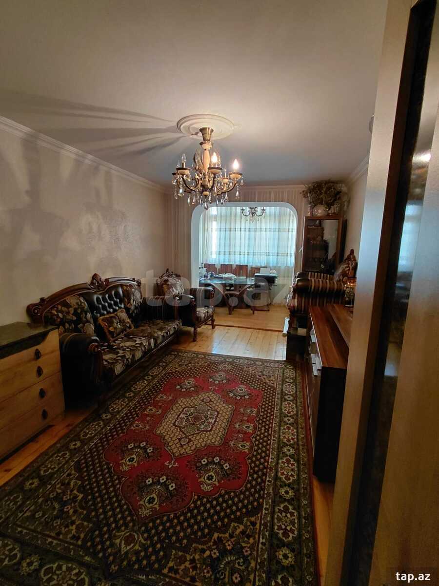 Satılır 4 otaqlı mənzil 80 m²