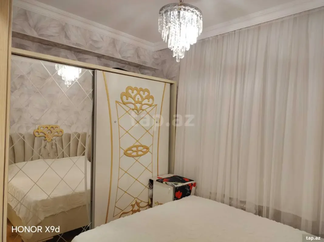 Satılır 2 otaqlı yeni tikili 72 m²