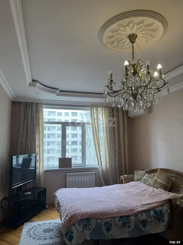 Kirayə verilir 3 otaqlı yeni tikili 120 m²