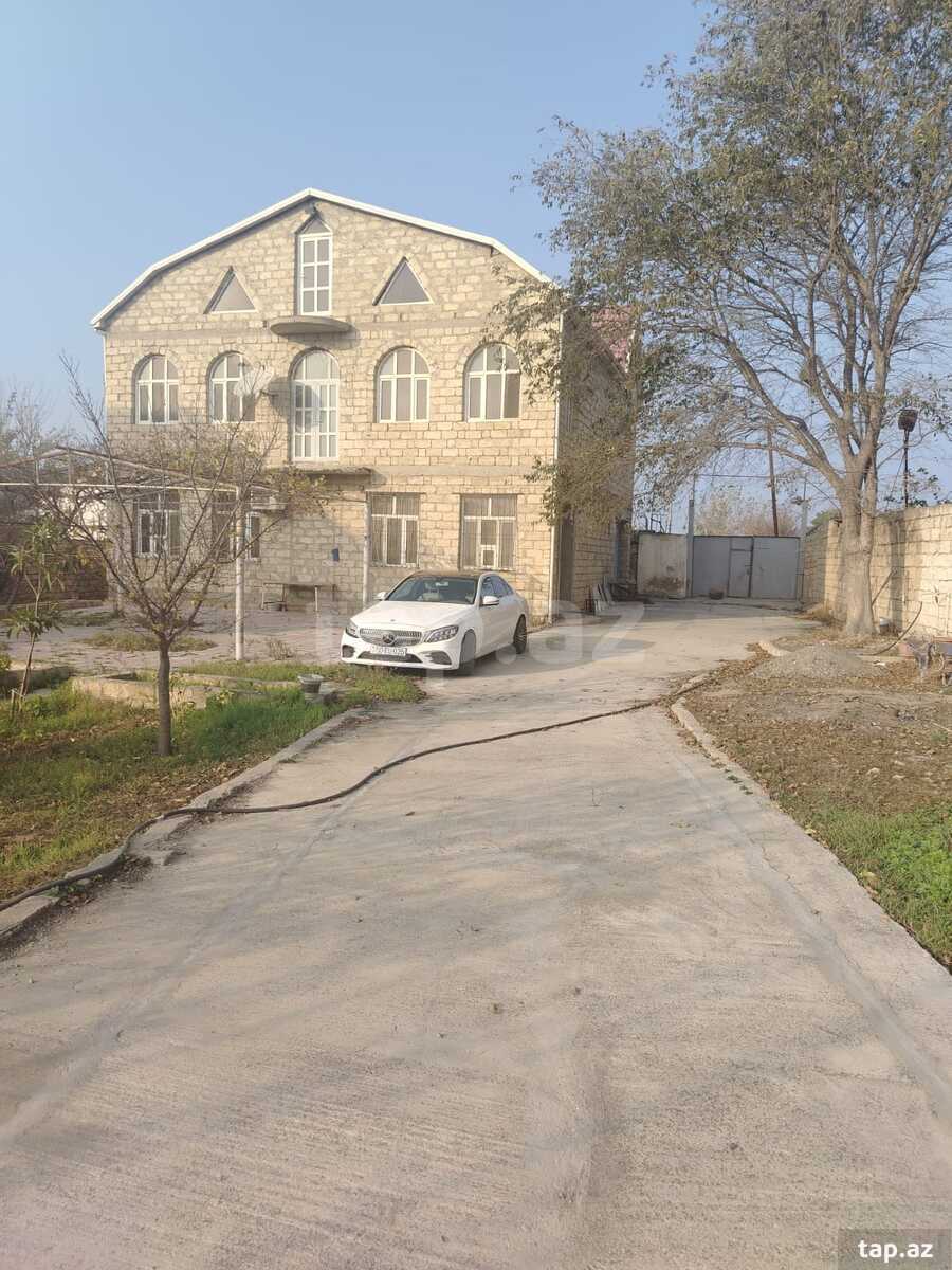Satılır 6 otaqlı həyət evi 280 m²