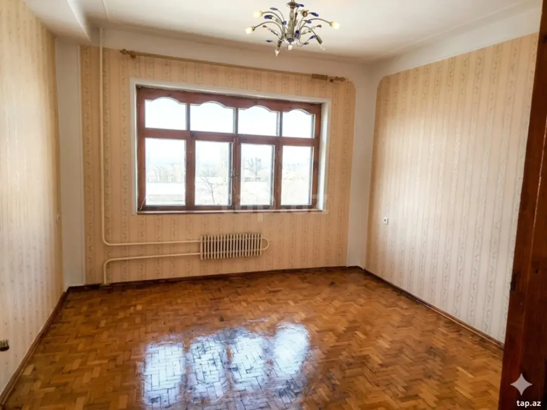 Satılır 4 otaqlı mənzil 105 m²