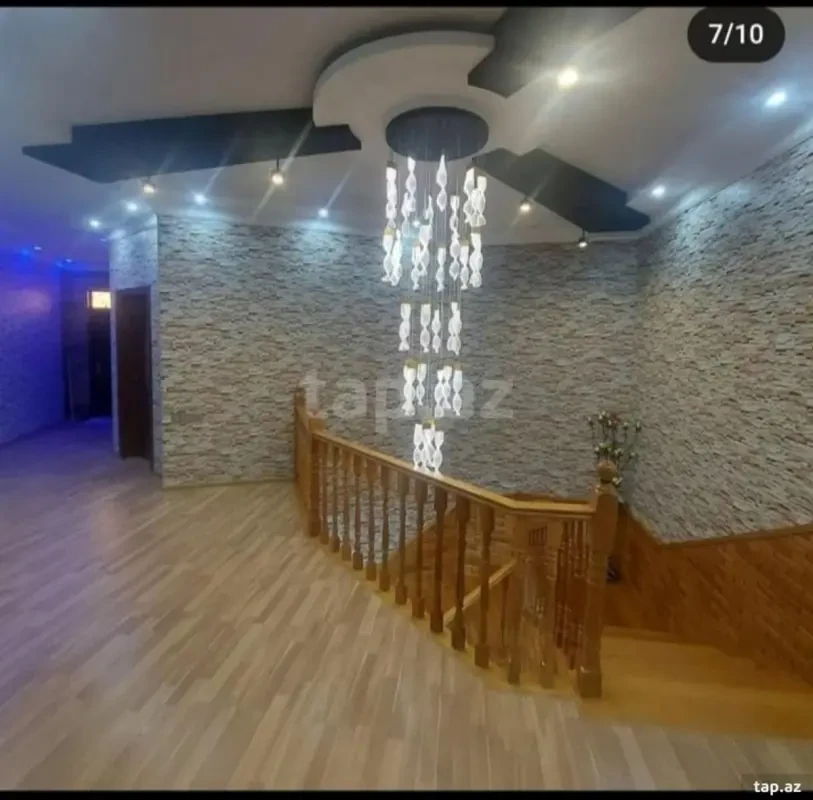 Satılır 7 otaqlı həyət evi 300 m²
