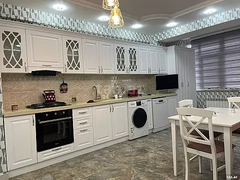Kirayə verilir 3 otaqlı yeni tikili 140 m² — Bakı, Yeni Yasamal 3 otaq 140.00 m²