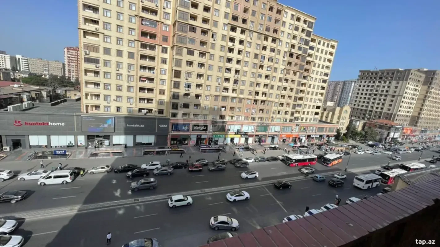 Satılır 3 otaqlı yeni tikili 120 m²