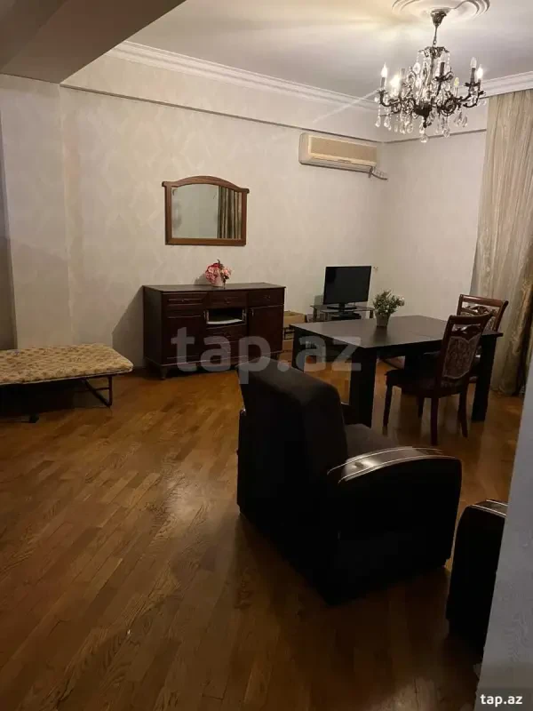 Kirayə verilir 3 otaqlı yeni tikili 125 m²