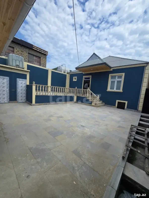 Satılır 4 otaqlı həyət evi 120 m²