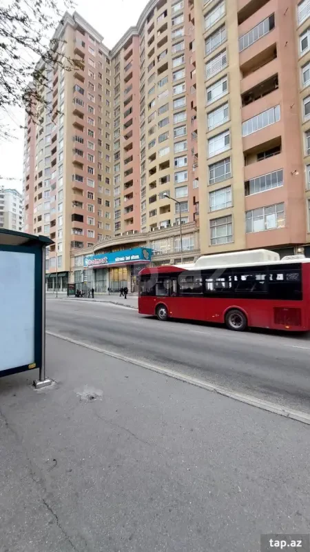 Satılır 3 otaqlı yeni tikili 107 m²