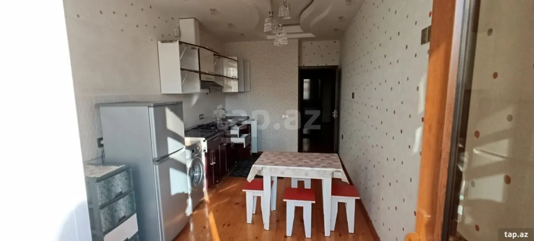 Kirayə verilir 2 otaqlı yeni tikili 125 m²