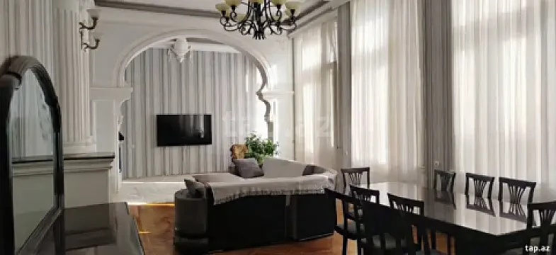 Satılır 4 otaqlı mənzil 220 m² — Bakı, Səbail 4 otaq 220.00 m²