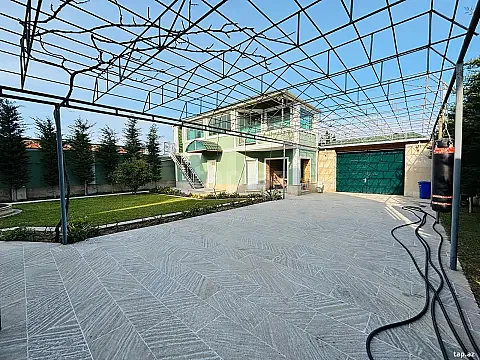 Satılır 8 otaqlı həyət evi 500 m² — Bakı 8 otaq 500.00 m²
