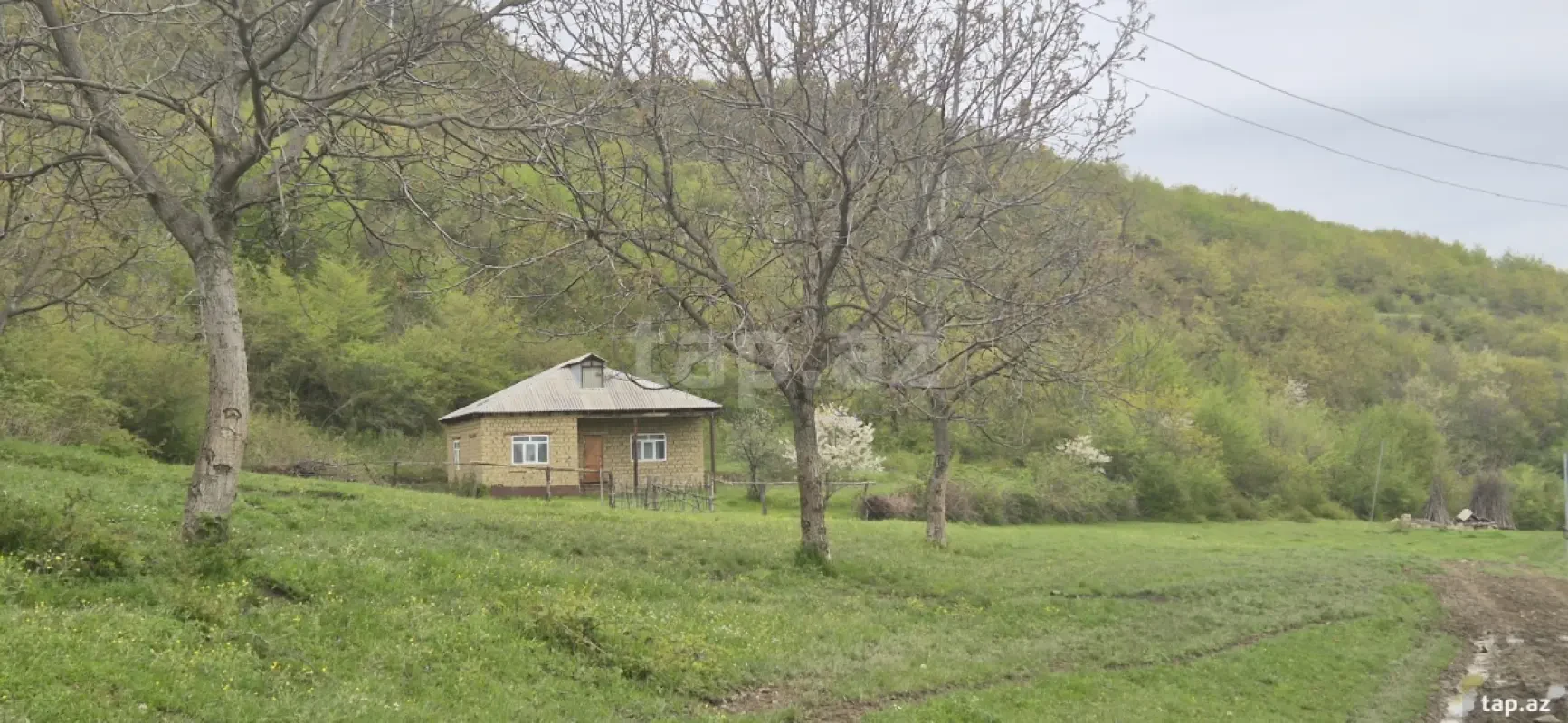 Satılır 3 otaqlı həyət evi 80 m²