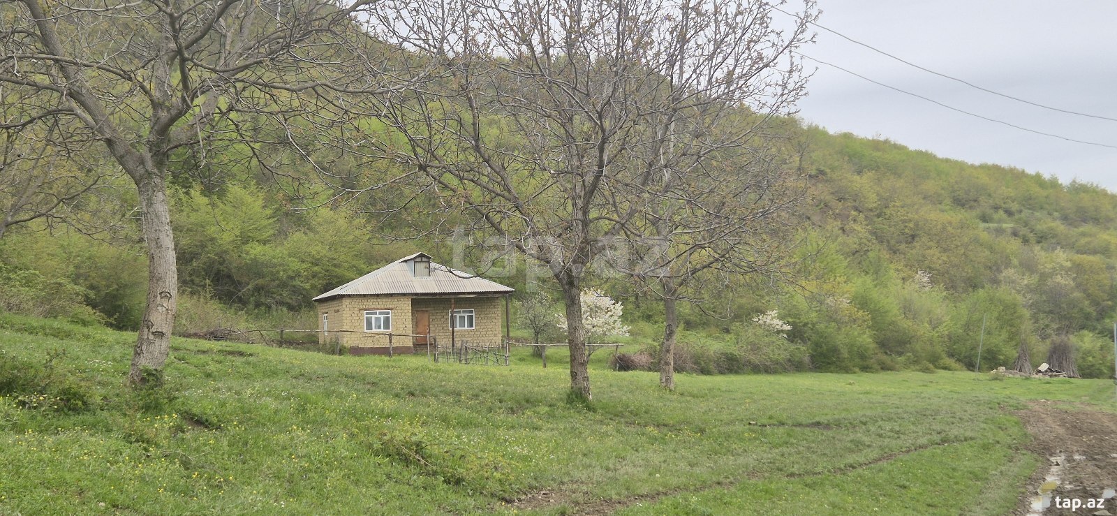 Satılır 3 otaqlı həyət evi 80 m²