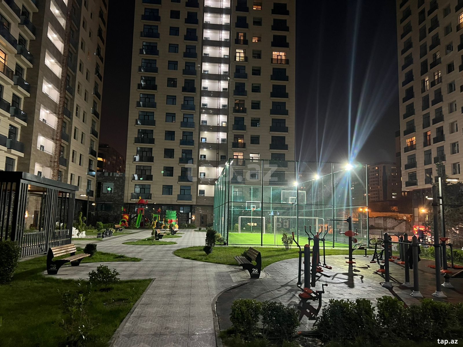 Kirayə verilir 3 otaqlı yeni tikili 110 m²