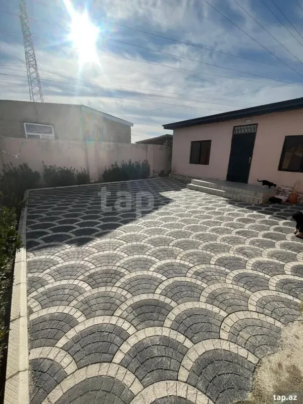 Satılır 4 otaqlı həyət evi 160 m²