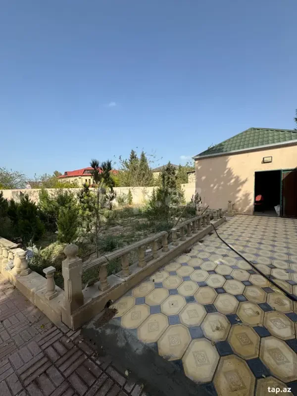 Satılır 6 otaqlı həyət evi 220 m²