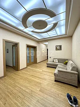 Satılır 4 otaqlı yeni tikili 180 m² — Bakı, Nizami 4 otaq 180.00 m²