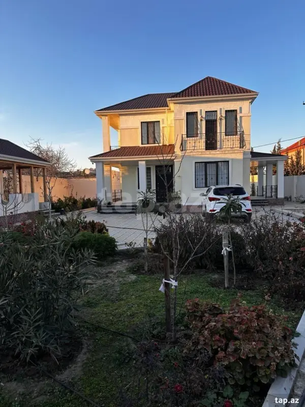 Kirayə verilir 4 otaqlı həyət evi 250 m²
