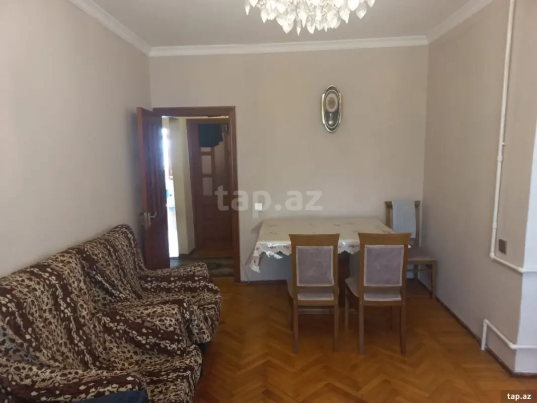 Kirayə verilir 2 otaqlı mənzil 70 m²