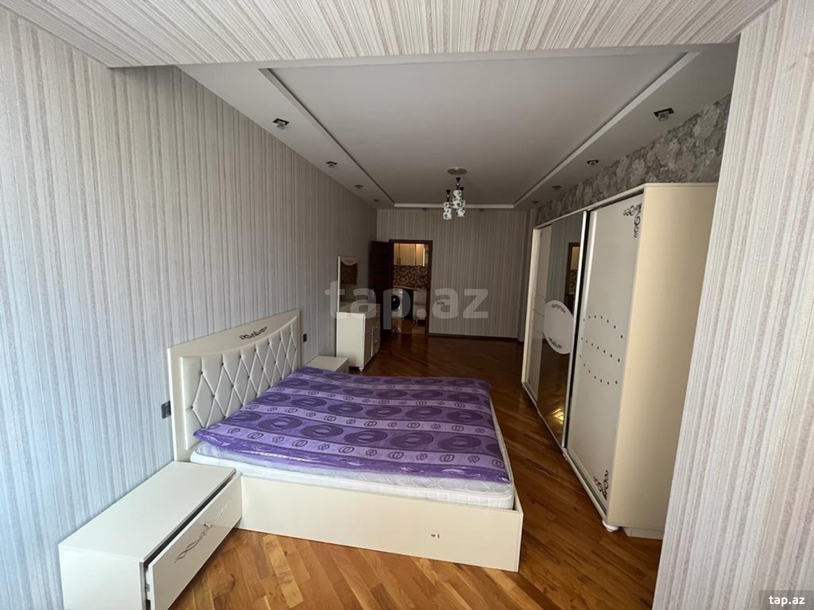 Kirayə verilir 3 otaqlı yeni tikili 115 m²