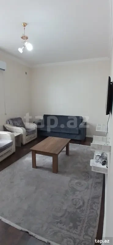 Kirayə verilir 3 otaqlı yeni tikili 80 m²