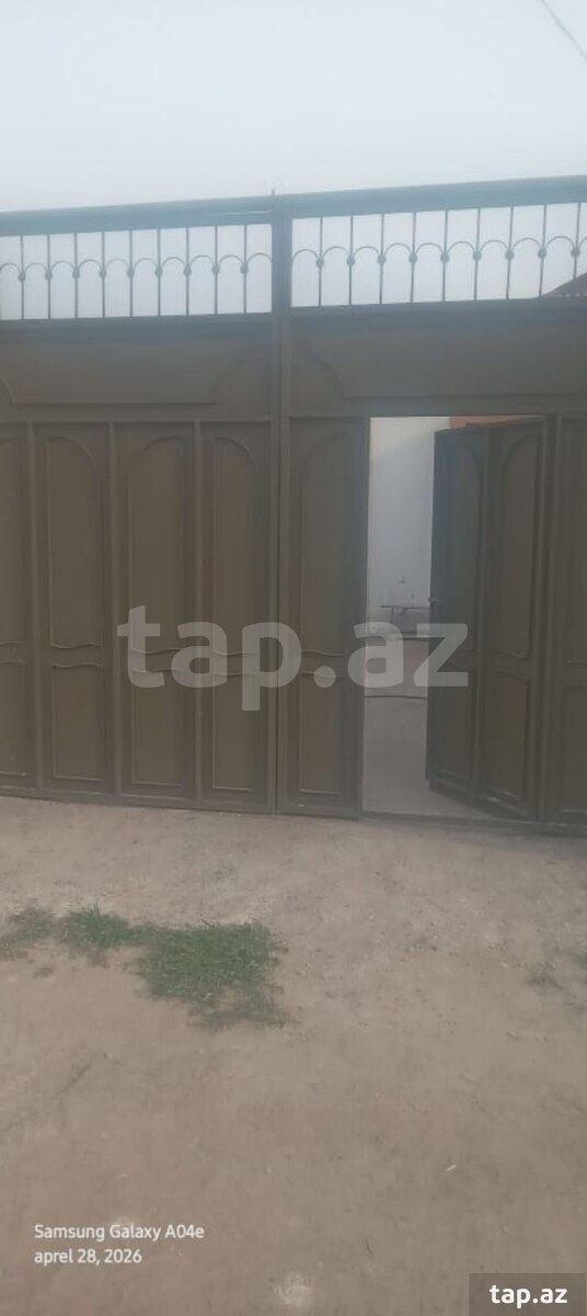Satılır 4 otaqlı həyət evi 400 m²