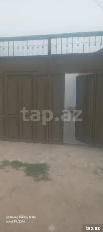 Satılır 4 otaqlı həyət evi 400 m²