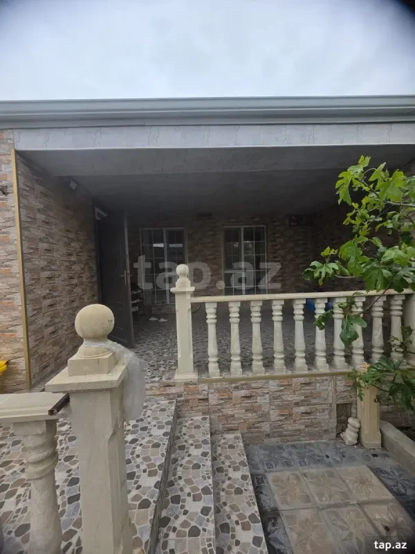 Satılır 4 otaqlı həyət evi 100 m²