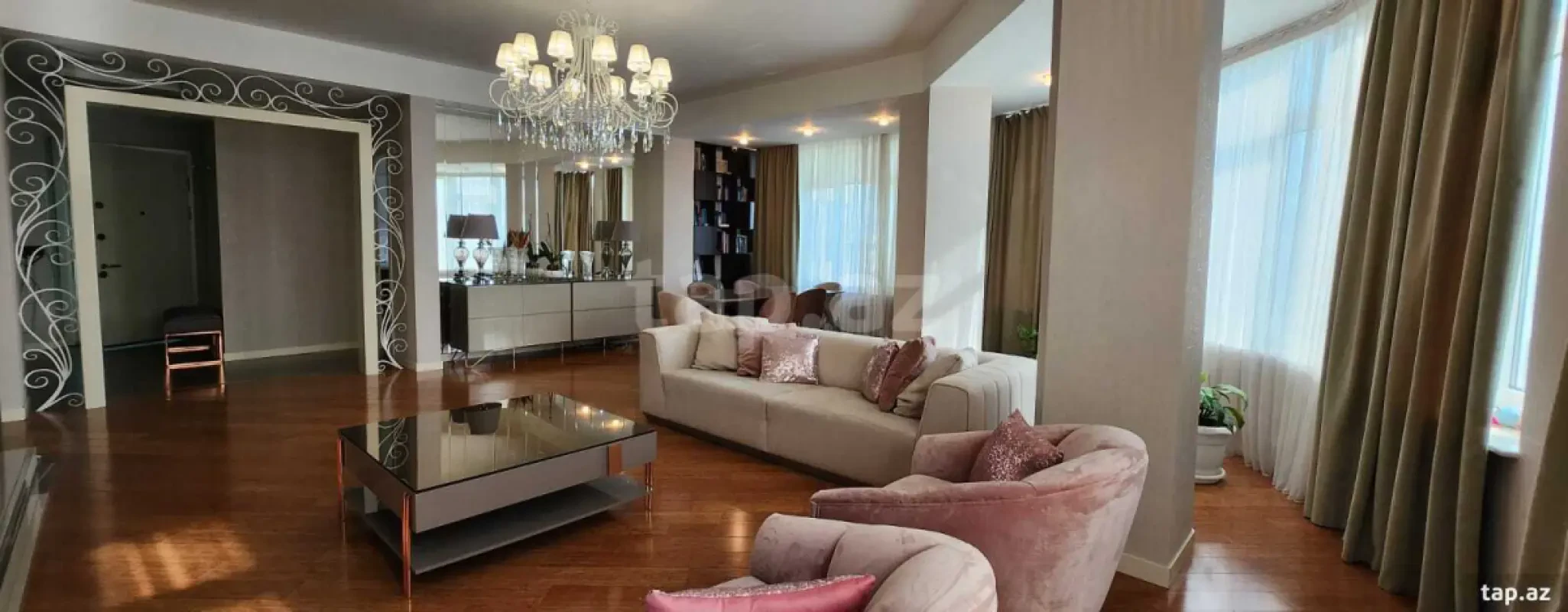Kirayə verilir 3 otaqlı yeni tikili 130 m²