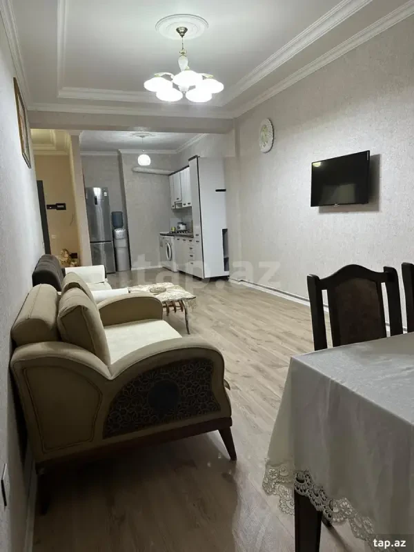 Kirayə verilir 2 otaqlı yeni tikili 75 m²