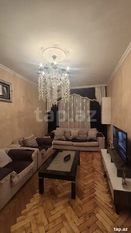 Satılır 3 otaqlı yeni tikili 75 m²