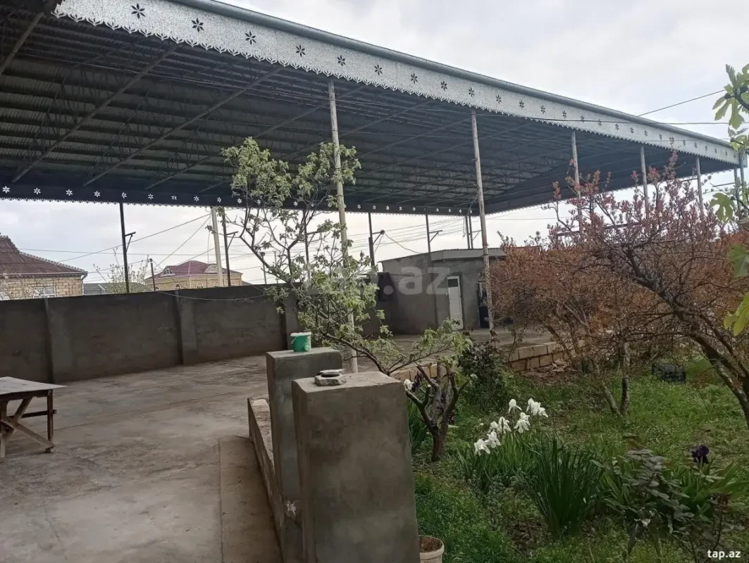 Satılır 7 otaqlı həyət evi 92 m²