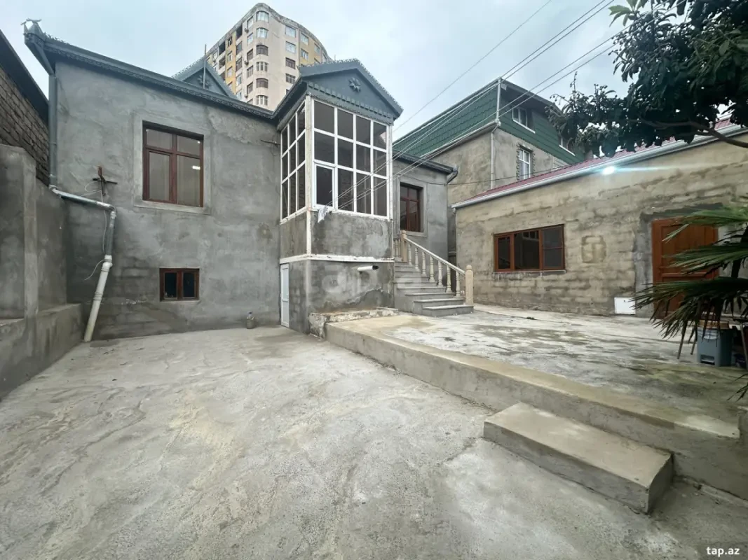 Satılır 4 otaqlı həyət evi 120 m²