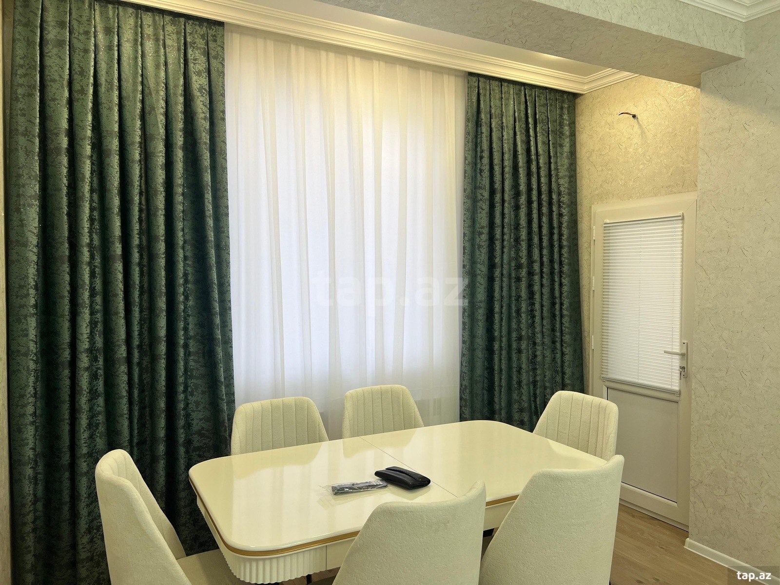 Kirayə verilir 2 otaqlı yeni tikili 68 m²