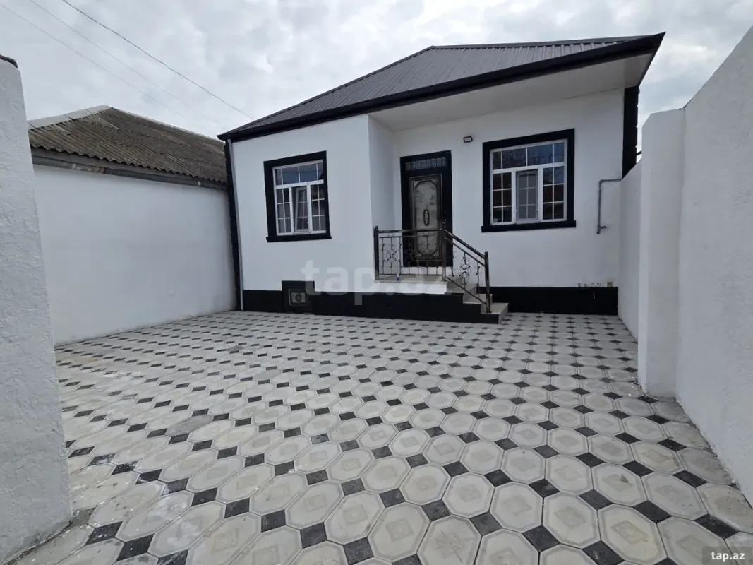 Satılır 3 otaqlı həyət evi 63 m²