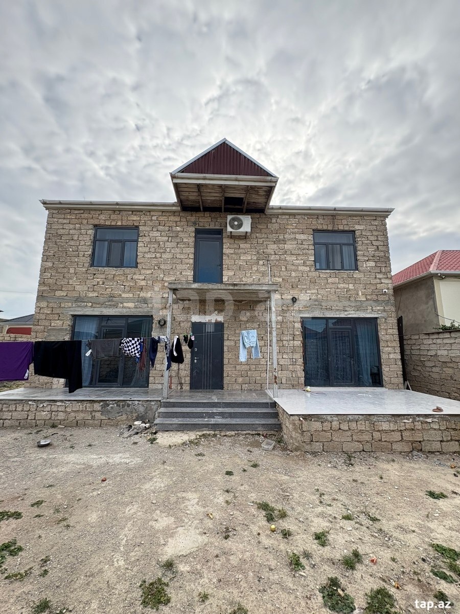 Satılır 7 otaqlı həyət evi 250 m²
