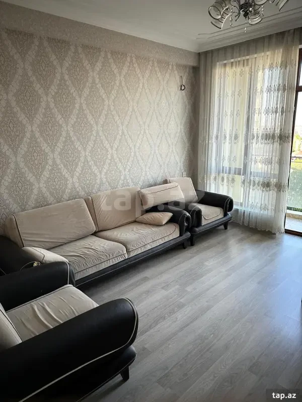 Kirayə verilir 2 otaqlı yeni tikili 100 m²