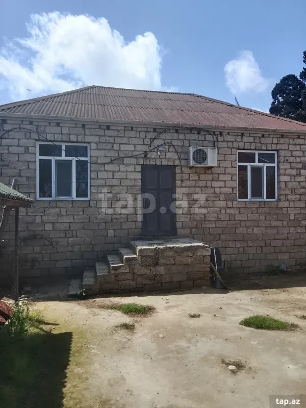 Satılır 4 otaqlı həyət evi 100 m²