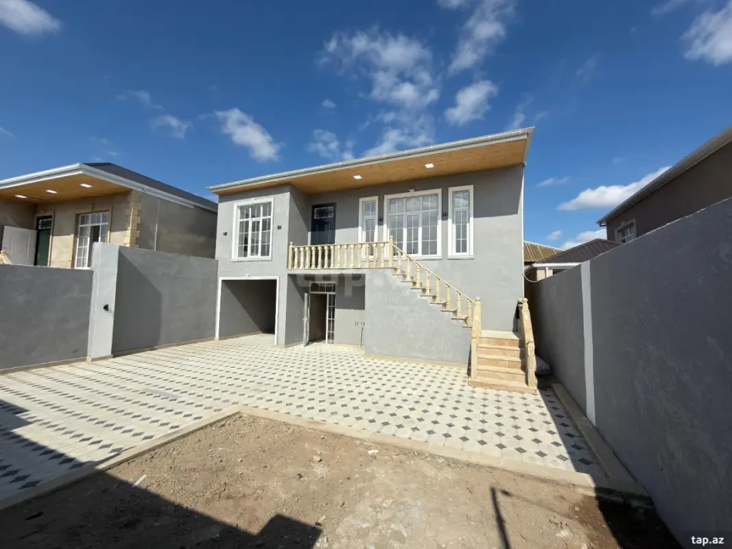 Satılır 3 otaqlı həyət evi 230 m²