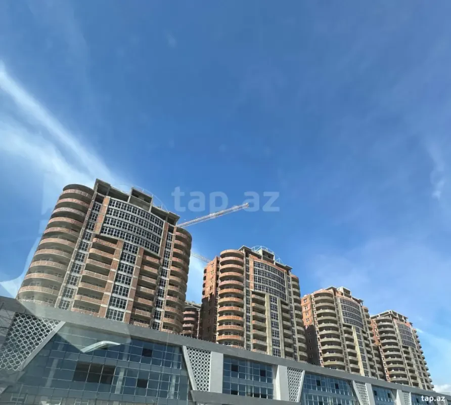 Satılır 3 otaqlı yeni tikili 129 m²