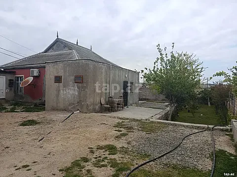 Satılır 4 otaqlı həyət evi 600 m² — Bakı 4 otaq 600.00 m²