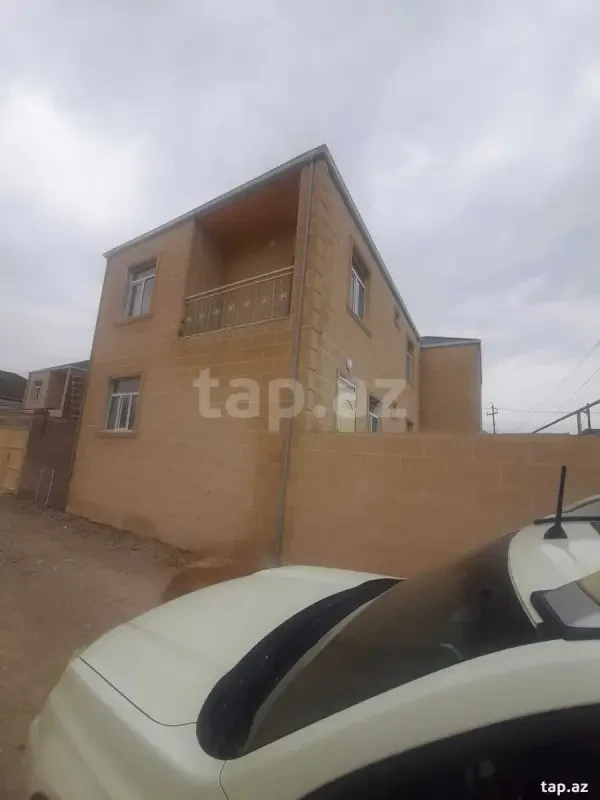 Satılır 4 otaqlı həyət evi 150 m²