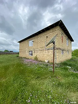 Satılır 5 otaqlı həyət evi 300 m² — Masallı 5 otaq 300.00 m²