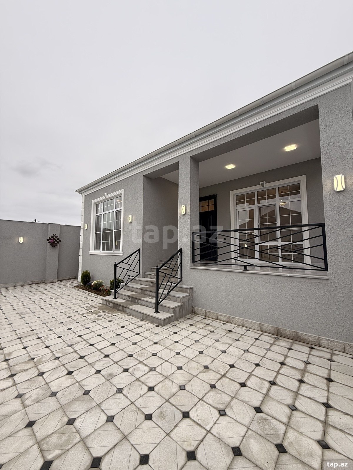 Satılır 4 otaqlı həyət evi 140 m²