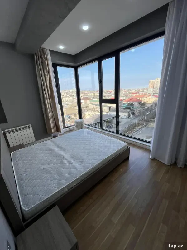 Kirayə verilir 3 otaqlı yeni tikili 80 m²