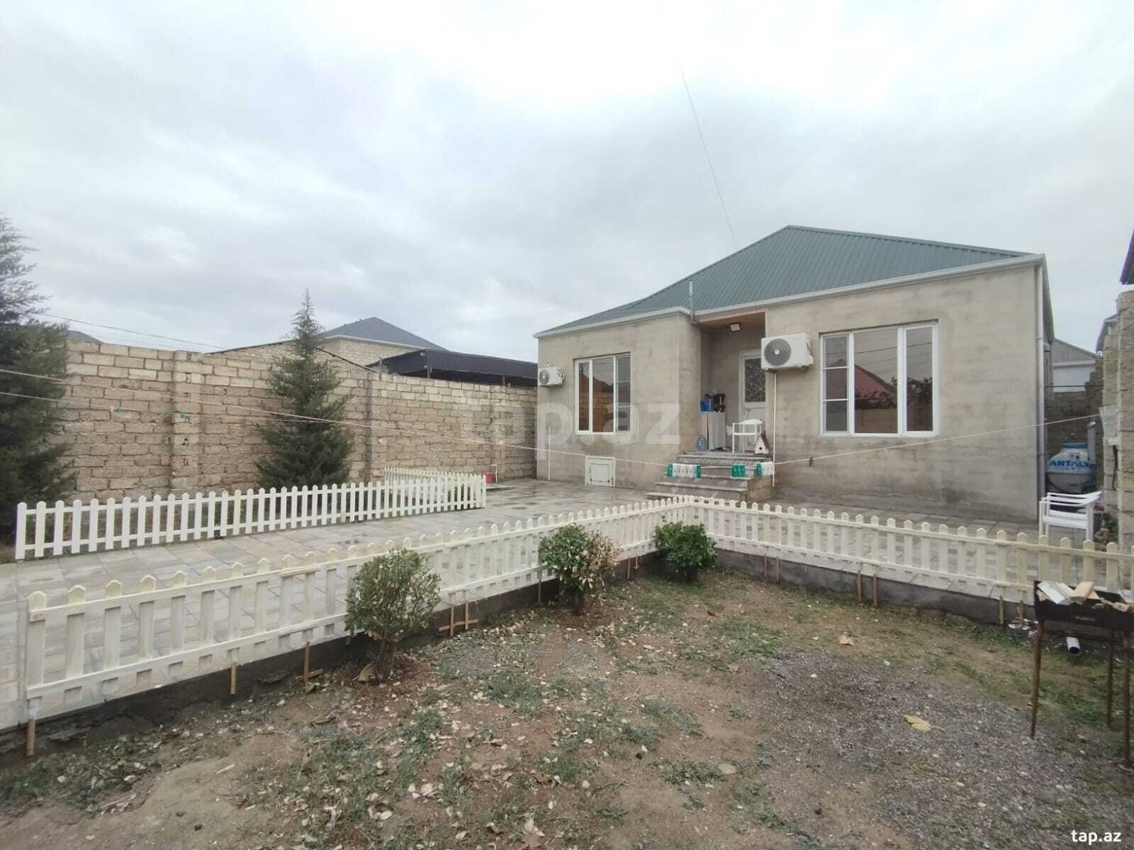 Satılır 3 otaqlı həyət evi 100 m²