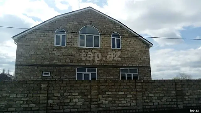 Satılır 5 otaqlı həyət evi 130 m² — Xaçmaz 5 otaq 130.00 m²